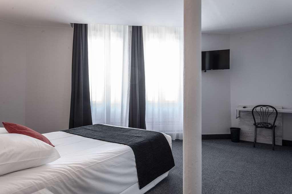 Campanile Grenoble Centre Gare Hotel Room photo