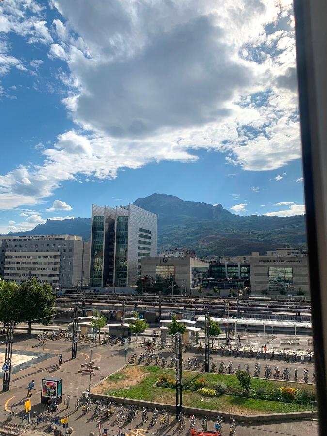 Campanile Grenoble Centre Gare Hotel Exterior photo