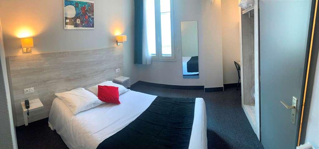 Campanile Grenoble Centre Gare Hotel Room photo