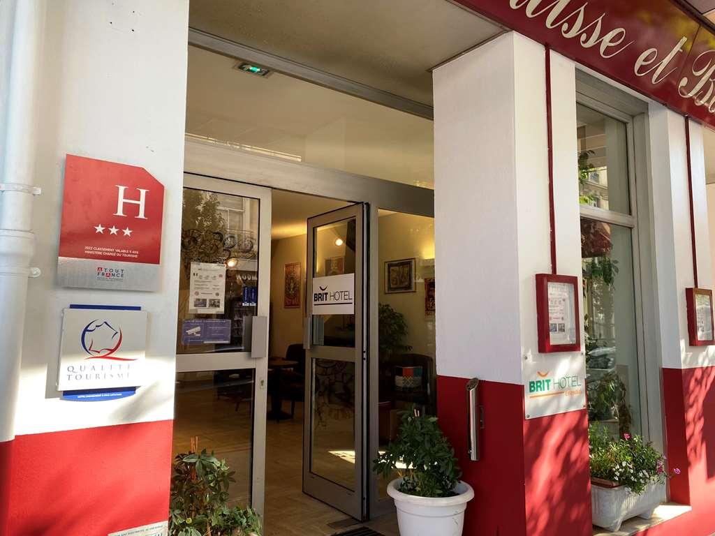 Campanile Grenoble Centre Gare Hotel Exterior photo