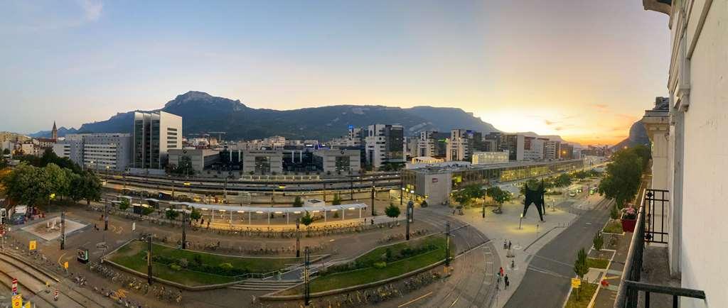 Campanile Grenoble Centre Gare Hotel Exterior photo