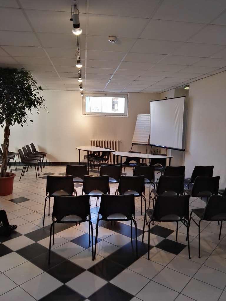 Campanile Grenoble Centre Gare Hotel Facilities photo