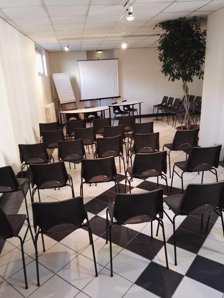 Campanile Grenoble Centre Gare Hotel Facilities photo
