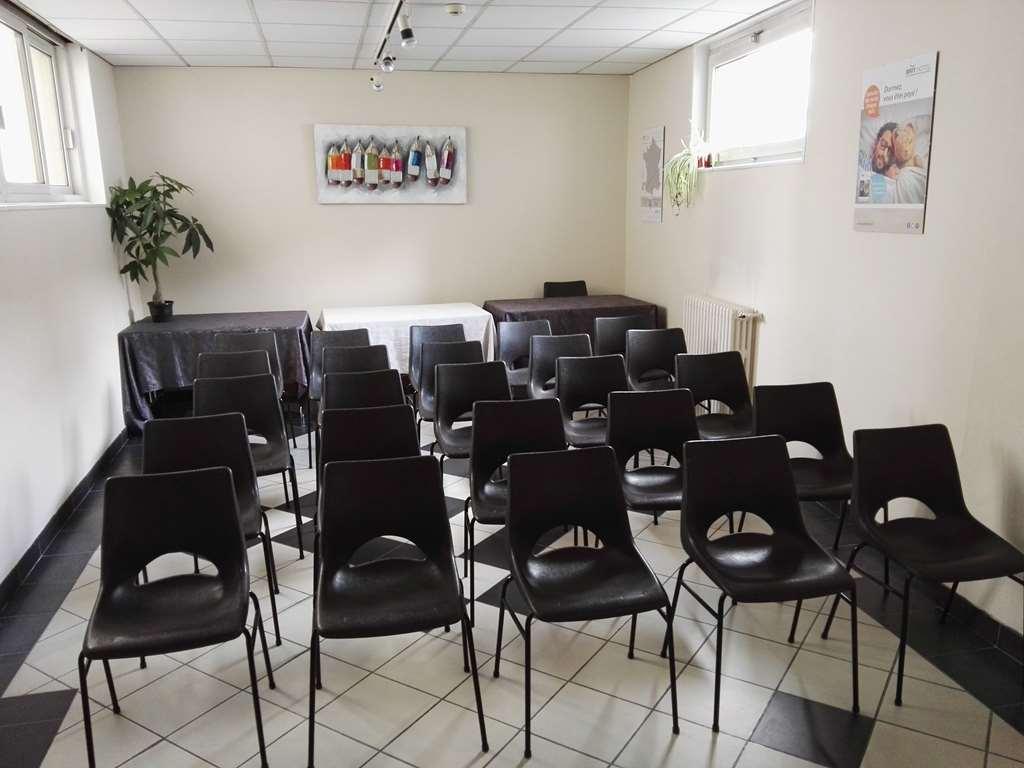 Campanile Grenoble Centre Gare Hotel Facilities photo
