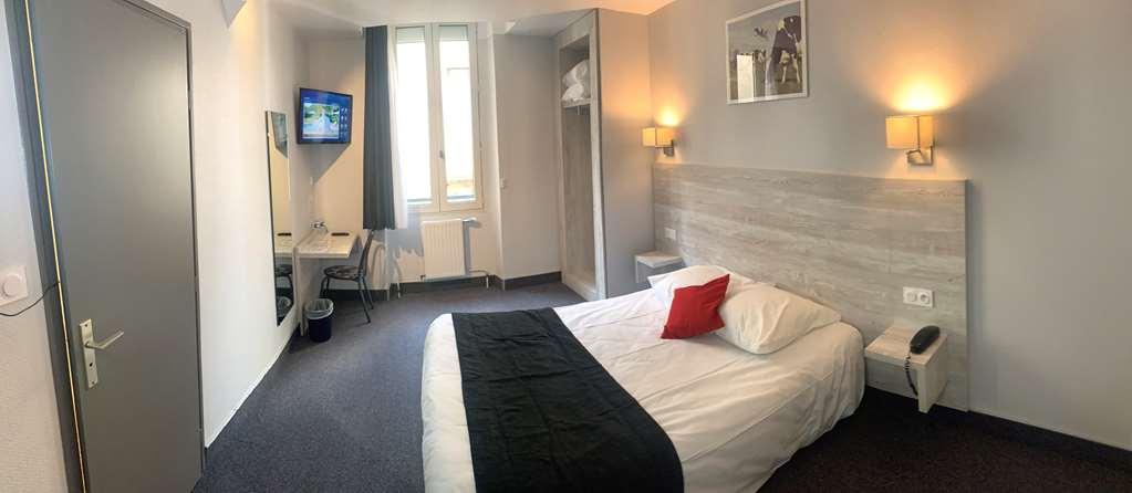 Campanile Grenoble Centre Gare Hotel Room photo